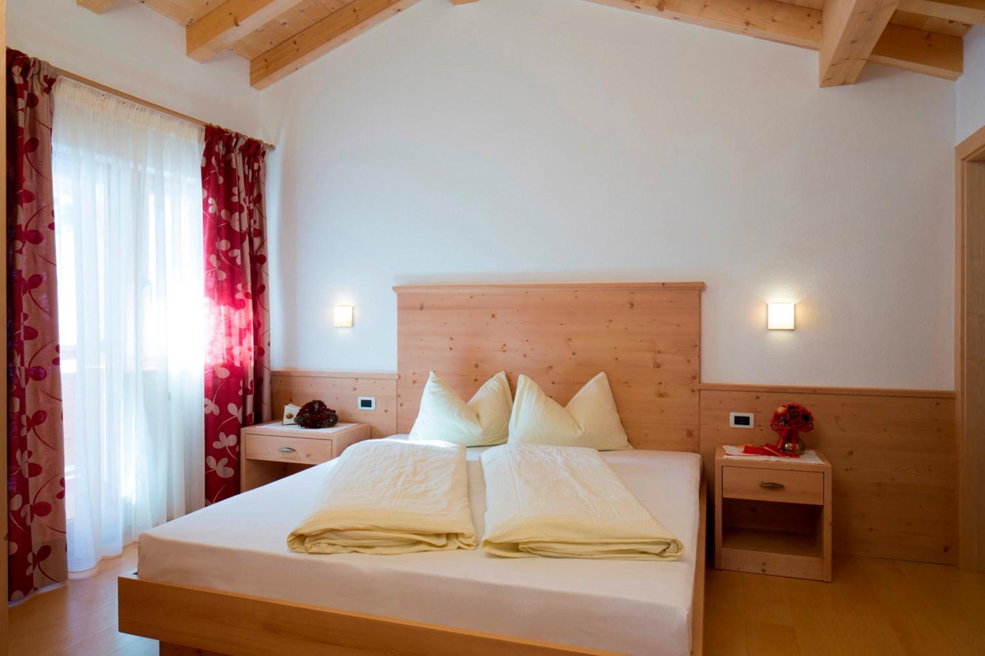 Ciasa Col Cuch Daire La Villa  Oda fotoğraf
